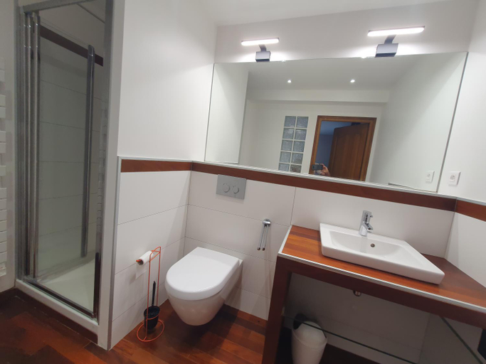 Bathroom 5, Les berges du Seudo chambres d'hotes, Tarn