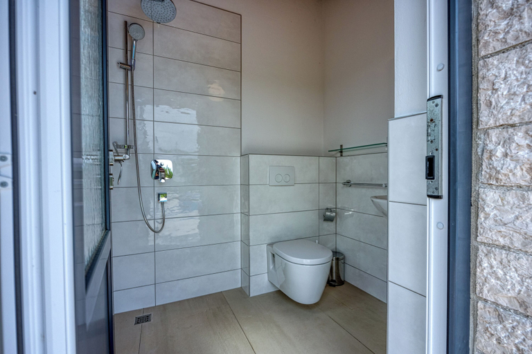 Bathroom 2, Sea View Villa Maria With Pool, Medulin
