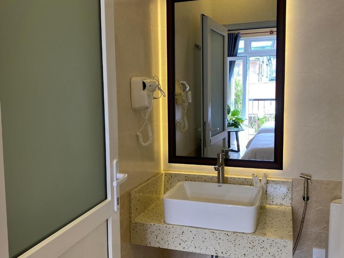 Bathroom 3, CozyNook Boutique Apartments, Đà Lạt