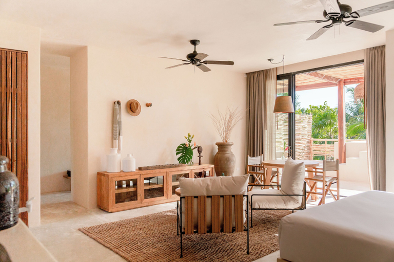 View from room, Best-Located Beach Suite with pool., Cozumel
