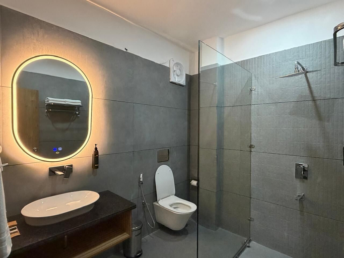Bathroom 2, Divyam Resorts, Garhwal