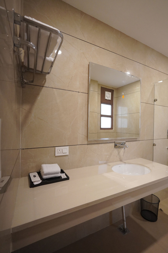 Bathroom 4, Nivaasa Hotel, Amritsar