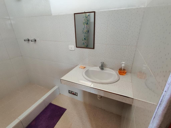 Bathroom 4, Balcón de gocta, Bongará