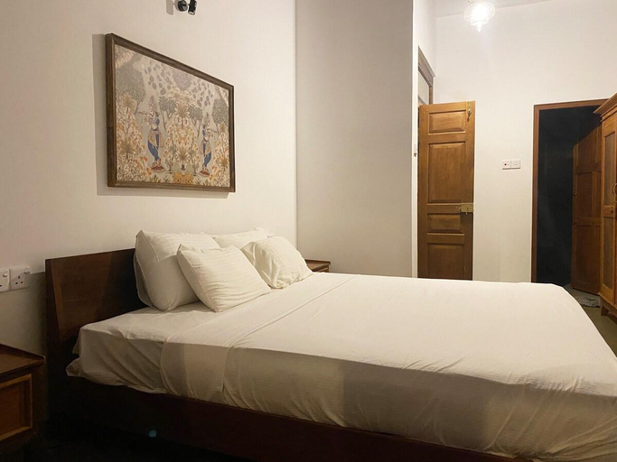 Bedroom 3, Neem Aura – Private Villa | 24/7 Power | AC | 2BR, Hikkaduwa