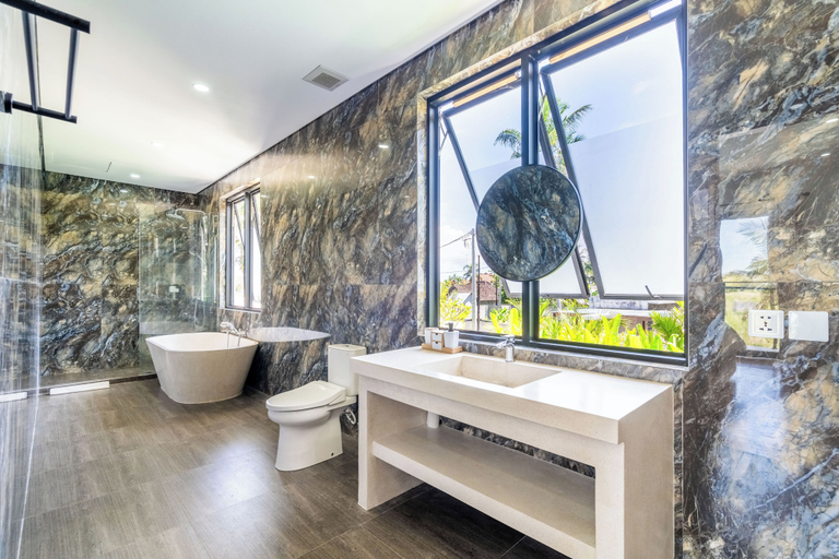 Bathroom 3, Villa Royal Lotus, Gianyar