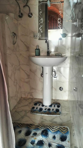Bathroom 3, Go Inn Backpackers, Aswan