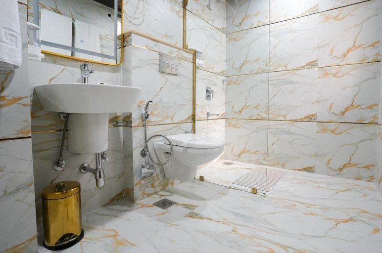 Bathroom 5, Five Palms Hotels, Gurgaon