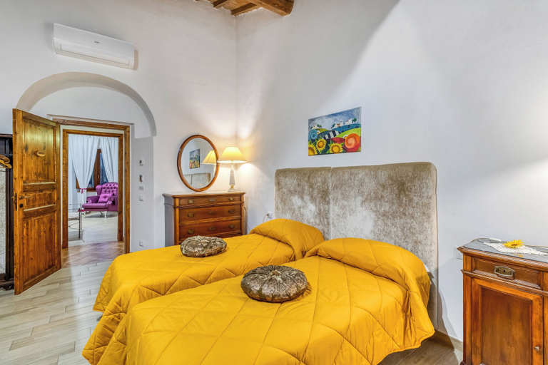 Room 2, Berignone Natural Paradise Apt, Pisa