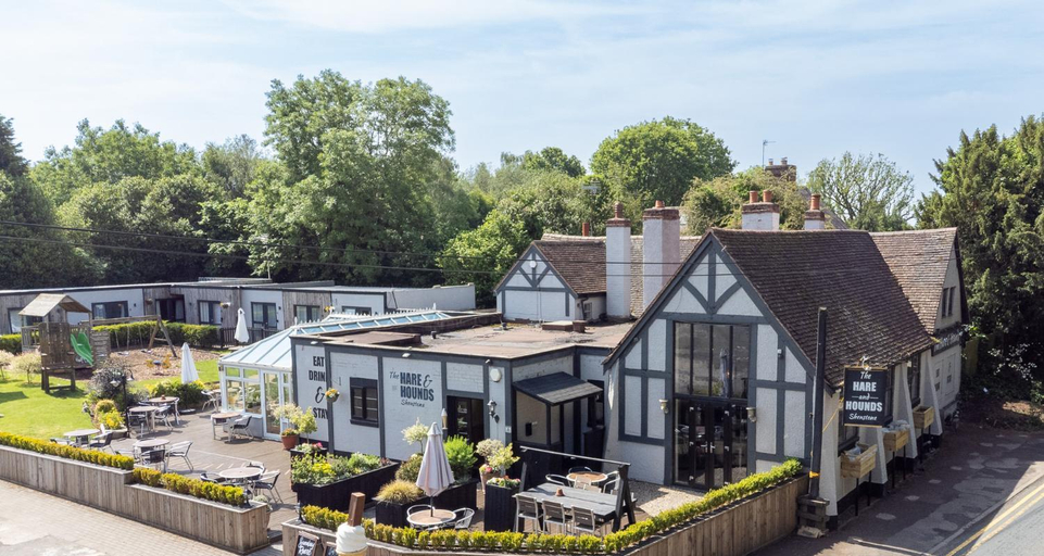 Exterior & Views 1, Shenstone Lodge, Worcestershire