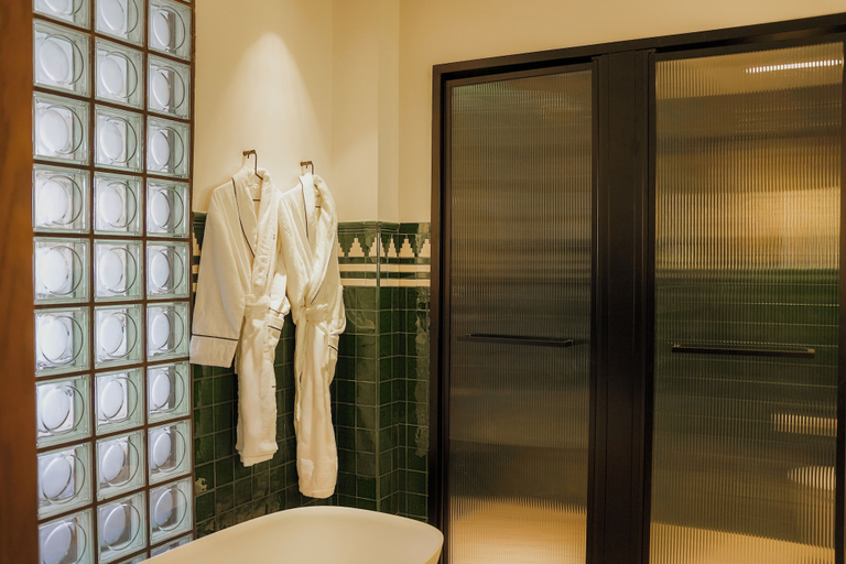 Bathroom 5, Thompson Seville, by Hyatt, Sevilla