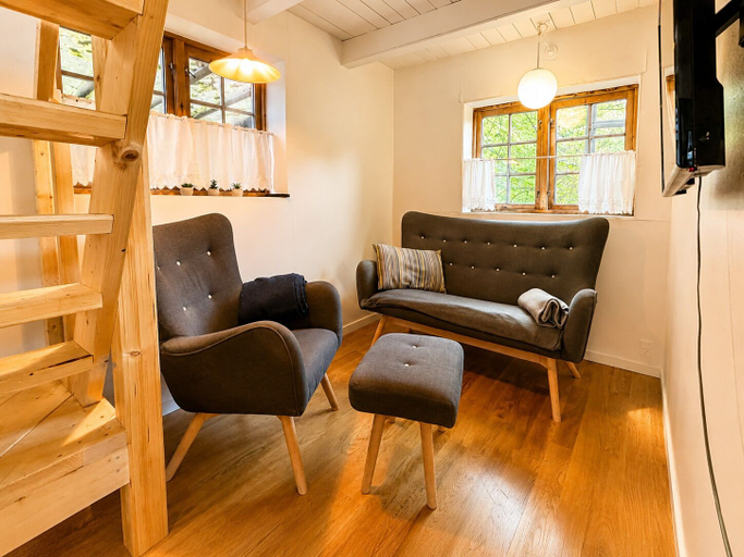 Living area 4, Charming Cottage Tórshavn City Center, Tórshavn