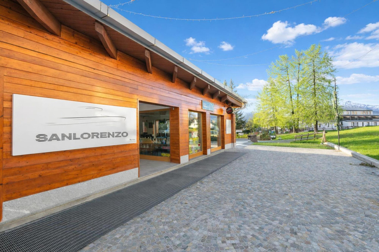 Exterior 4, Tana Delle Volpi, Torino