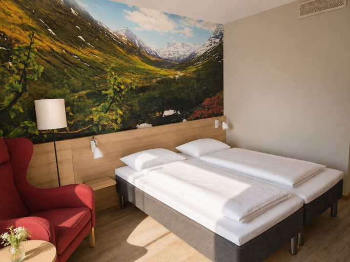 Others 3, Haukeland Hotell, Bergen