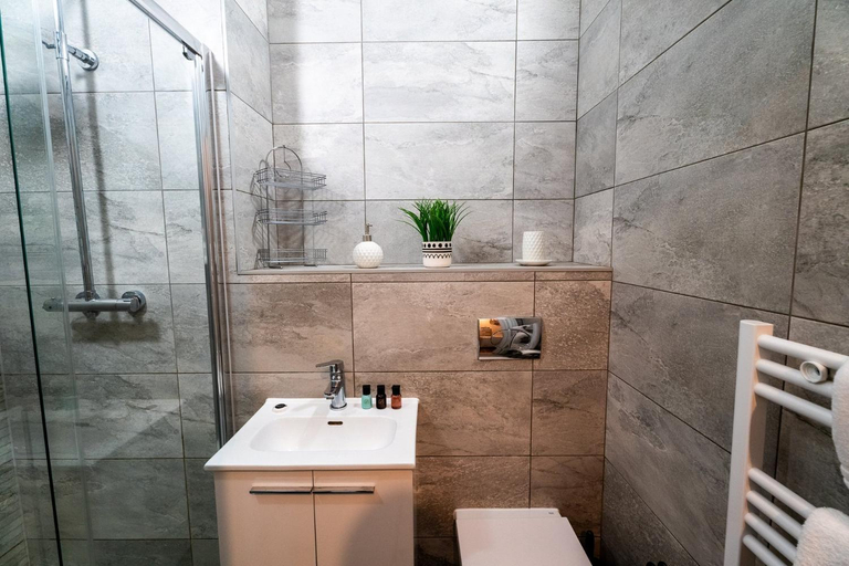 Bathroom 3, Chapel Retreat | King Bed | Central Swansea, Swansea