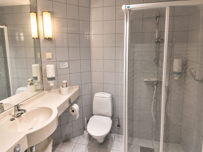 Others 5, Haukeland Hotell, Bergen