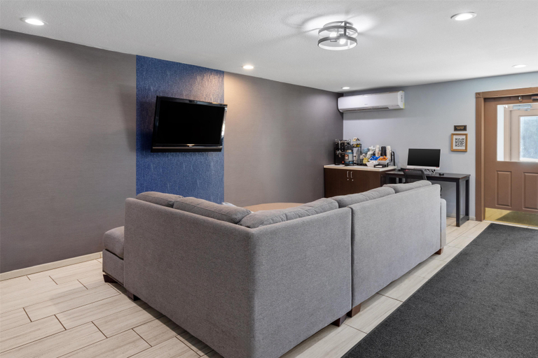 Public Area 2, SureStay Plus Hotel by Best Western Mammoth Lakes, Mono