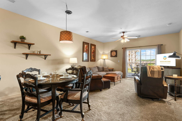 Living area 5, Caddy Corner Condo - Cozy Stay, Taney