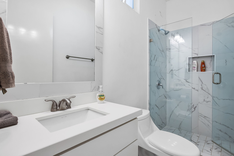 Bathroom, Dog-friendly Home With Heated Outdoor Pool, Hot Tub, Balcony, Rooftop Terrace, Tijuana