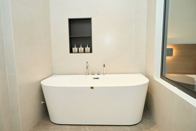 Bathroom 2, Aria Hotel Ninh Bình, Ninh Bình