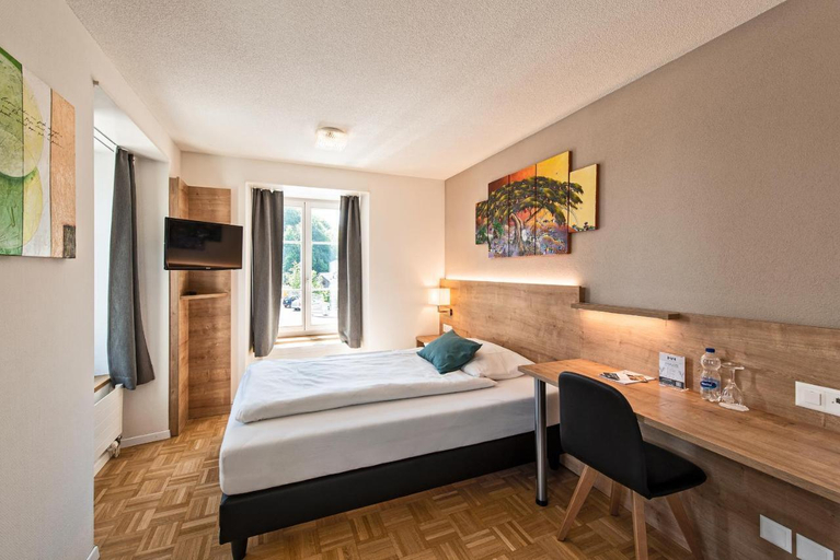 Bedroom 2, Hotel zum Hirschen, Höfe