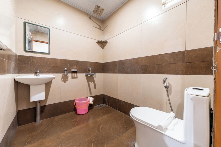 Bathroom 4, Grace Apart Hotel, Ernakulam