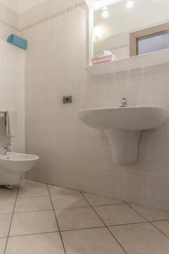Bathroom 2, ALLOGGIO AGRITURISTICO ZAMBON, Treviso
