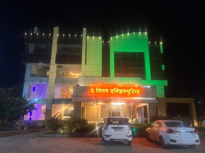 Others 3, The Neelam Executive, Pune