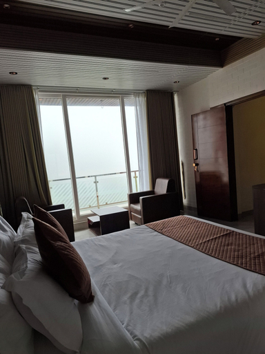 Room 4, Merjins Paraiso, Idukki