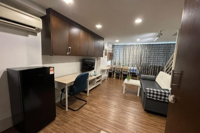 Room 5, The CEO SuiteZ2 By Homey Planet, Penang Island