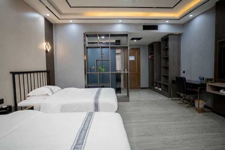 Bedroom 3, Jinse Yangguang Motel, Aksu