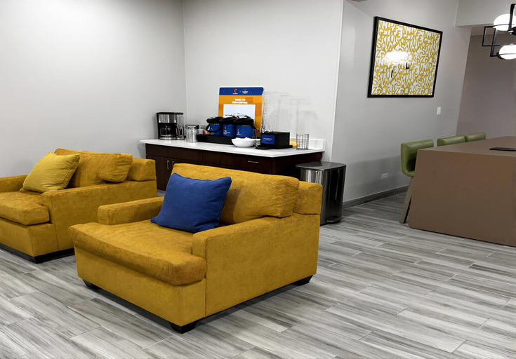 Public Area 2, Comfort Inn & Suites Harvey - Chicago Southland, Cook