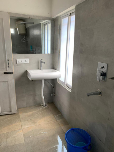 Bathroom 4, Hideout Backpackers Hostel, Darjiling