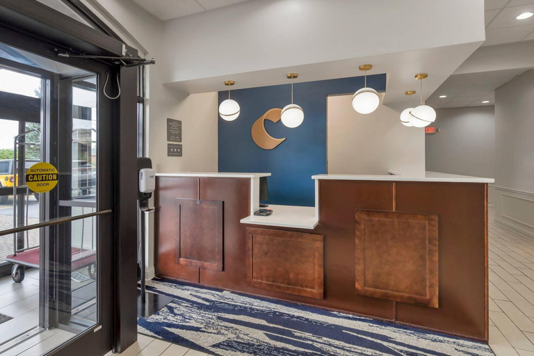 Public Area 2, Comfort Inn & Suites Mundelein-Vernon Hills, Lake