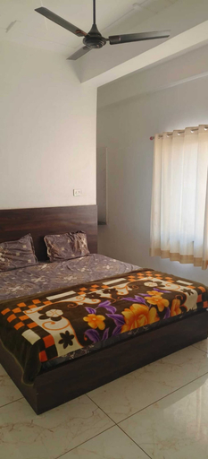 Room 3, Hotel Reengus Raj, Sikar