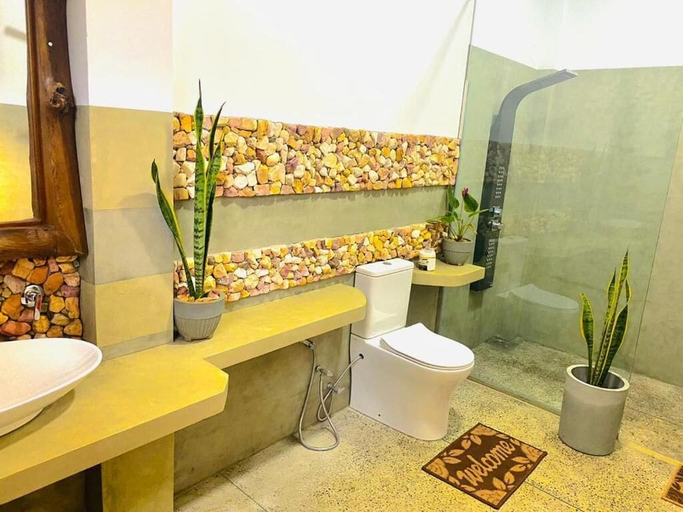 Bathroom, Serenity Cottage, Ella