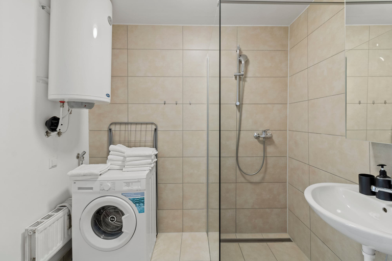 Bathroom 3, Faraway Homes Studios Bruck 13, Bruck-Mürzzuschlag