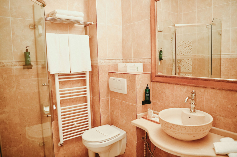 Bathroom 2, Hotel La Castel Iasi, Iasi