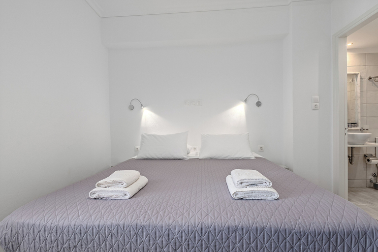 Others 3, Kamelia Hotel, Attica