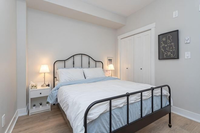 Bedroom 3, The Home Place, Capital