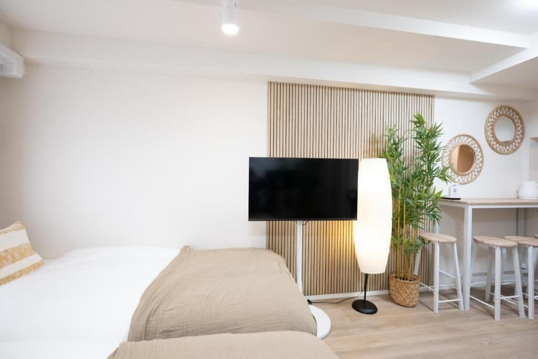 Room 2, LIVEIL Hakata Ekimae, Fukuoka