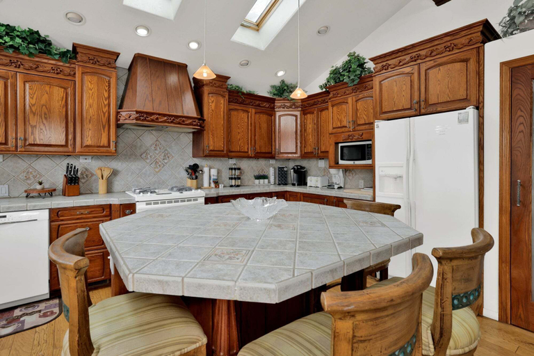 Private kitchen 3, Vivienda de Osos #2549, San Bernardino