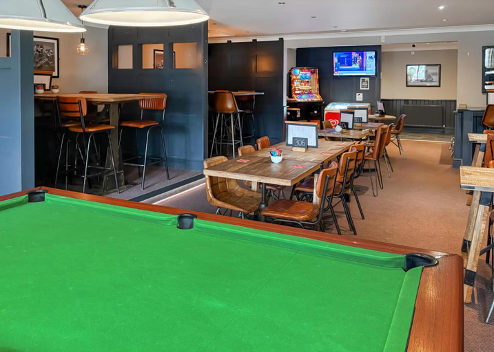 Food & Drinks, Woodland Waters, Lincolnshire