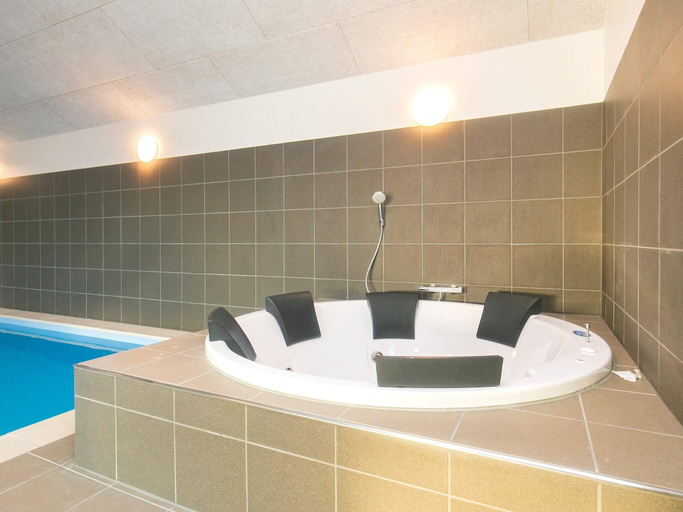 Bathroom 4, 5 star holiday home in Jerup, Frederikshavn