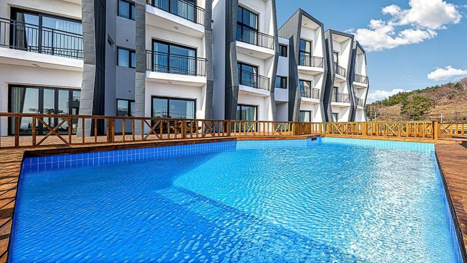 Sport & Beauty 4, 2020 April brand new stonecove pension, Geoje