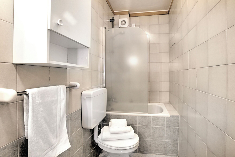 Bathroom 4, Appartamento Chez Mavi Cond Il, Torino