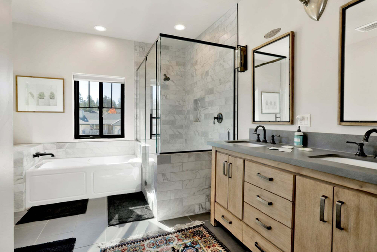 Bathroom 5, 2572-golden Bear at Shay Meadows, San Bernardino