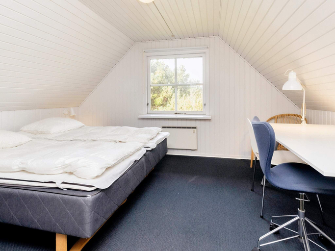 Bedroom 2, 8 person holiday home in Blåvand, Varde