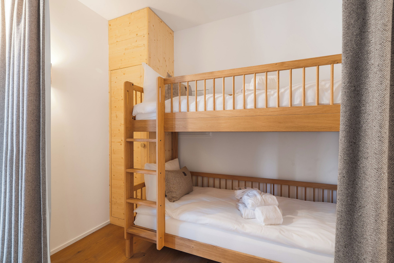 Room 5, Guerneres Resort & Spa, Sierre
