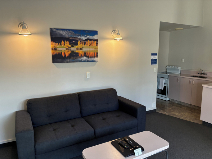 Room 4, Charlies Motor Lodge, Clutha