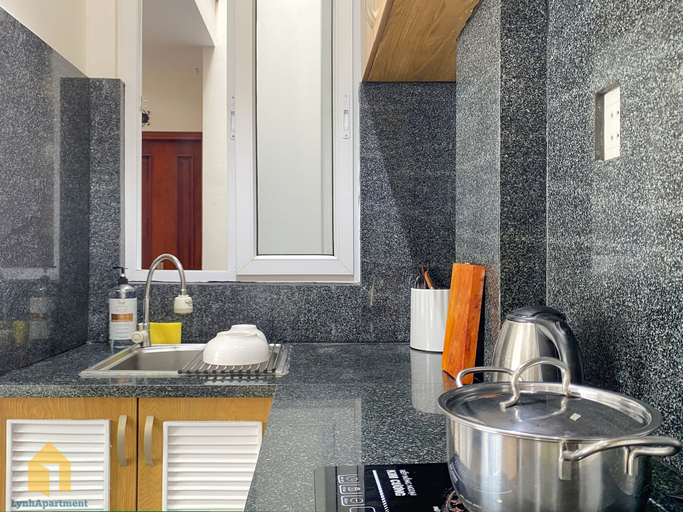 Private kitchen 4, Lynhapartment, District 1
